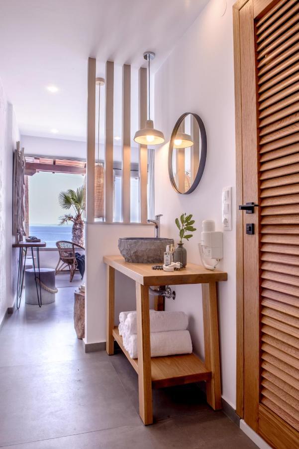 Laia Seafront Luxury Apartments Agia Pelagia  Exterior foto